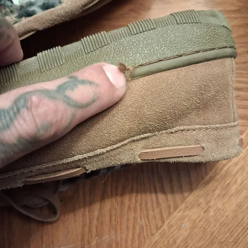 Men's Muk Luks Tan Brown Suede Slipper Fleece Lining Size 11 Adult Casual Soft